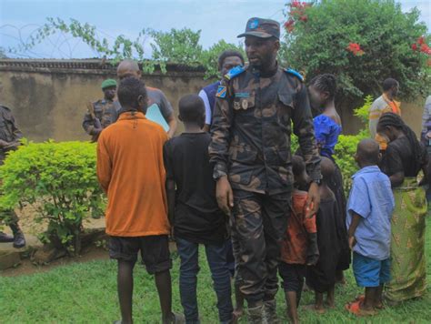 Est de la RDC l armée libère au moins 23 otages des mains des ADF à