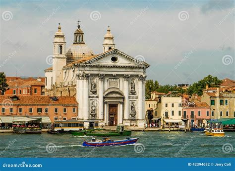 Canali di Venezia Italia fotografia editoriale. Immagine di turisti - 42394682