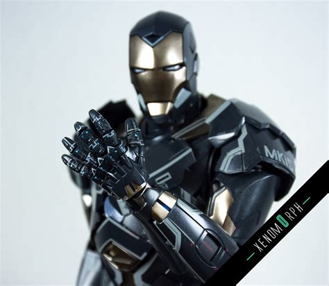 Hot Toys Sneaky Mark 15 Iron Man 3 1 6 MMS348 Photo Video Review
