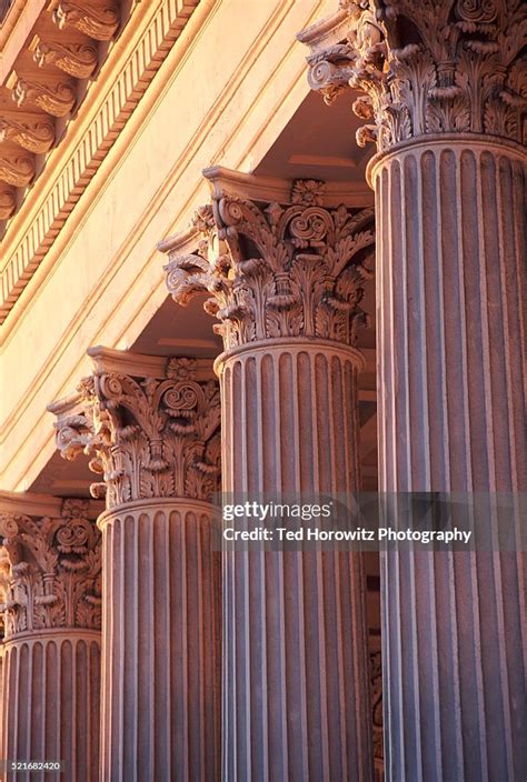 Corinthian Order Columns High-Res Stock Photo - Getty Images