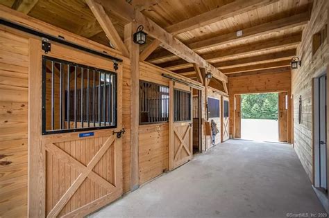 Barn Kit Horse Barns - Harvest Moon Timber Frame