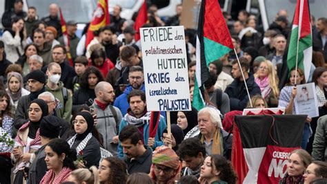 Wut Und Trauer Bei Pro Pal Stina Demo In Frankfurt