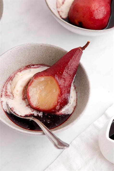 Red Wine Poached Pears Recipe