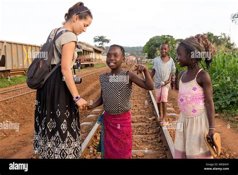 Africa Volunteer Hi Res Stock Photography And Images Alamy