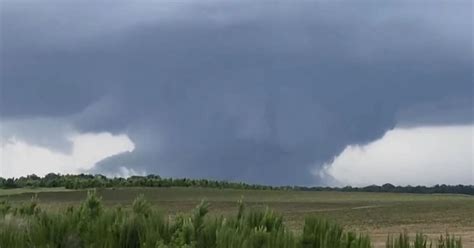 1 Killed Dozens Hurt As Tornado Tears Through Texas Panhandle Town