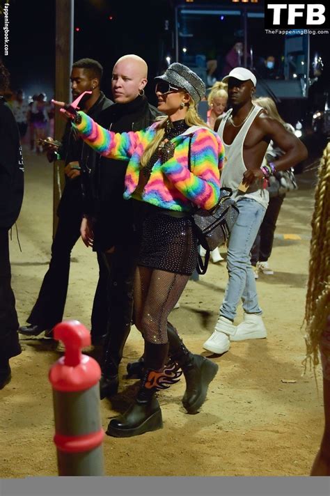 Paris Hilton Nude OnlyFans Leaks Fappening FappeningBook