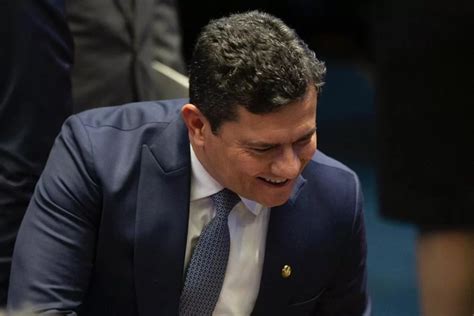 Moro avisa a bolsonaristas que não vai apoiar impeachment de ministros