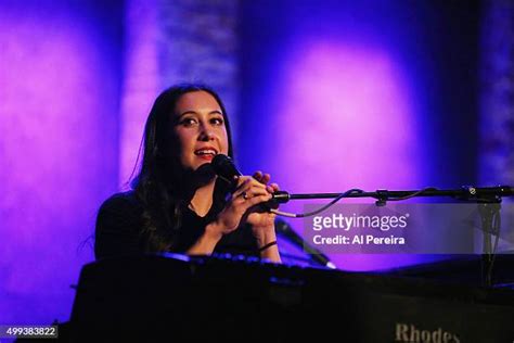 Vanessa Carlton In Concert New York New York Photos And Premium High