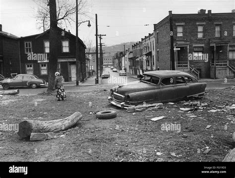 Pittsburgh Abandoned Car Nan Abandoned Car In The Homewood Brushton