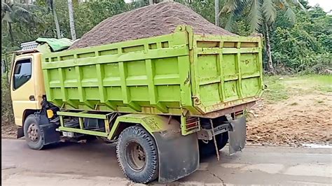 Mobil Truk Pengangkut Pasir Full Bak Bongkar Muatan Pasir Super YouTube