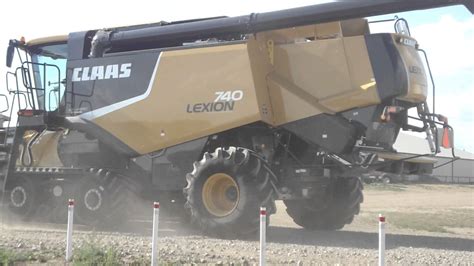 Lexion 740 Claas Combine Canada Youtube