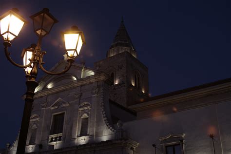 Cattedrale Di Melfi By Night Canon Eos D Obiettivo Ca Flickr