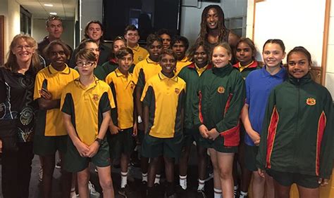 Naitanui surprises La Salle College students - westcoasteagles.com.au