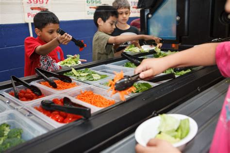 Bring A Salad Bar To Your School The Produce Moms