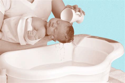 Baby S First Bath How To Bathe A Newborn