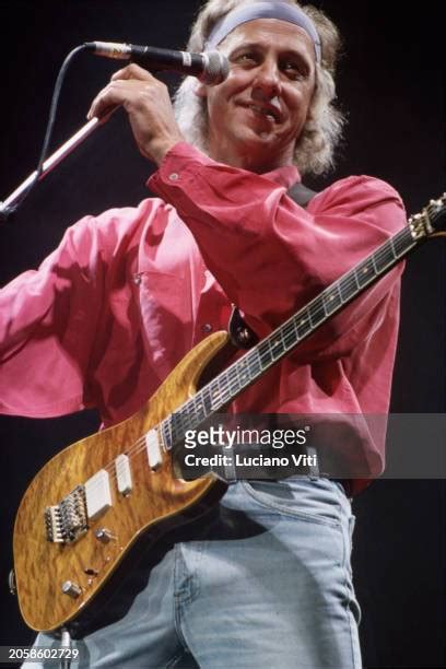 56 Mark Knopfler Performs In Rome Stock Photos High Res Pictures And