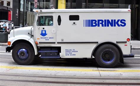 How Much Does A Armored Truck Driver Make