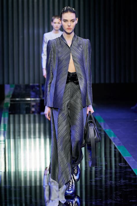 Giorgio Armani Fall 2022 Ready To Wear Collection Artofit