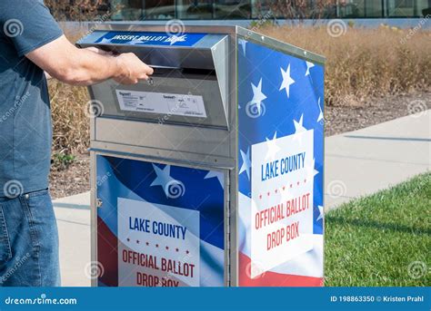 Vernon Hills Ilusa 10 10 2020 Man Using Secure Outdoor Ballot Drop