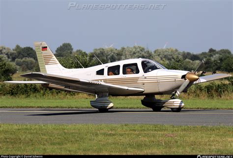 D ELLH Private Piper PA 28 181 Archer II Photo By Daniel Schwinn ID