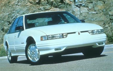 1993 Oldsmobile Cutlass Supreme Review And Ratings Edmunds