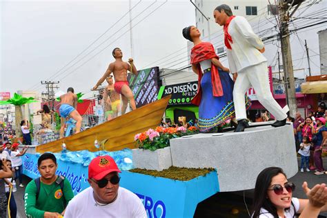 Fotogaler A As Se Vivi El Desfile De Carros Aleg Ricos