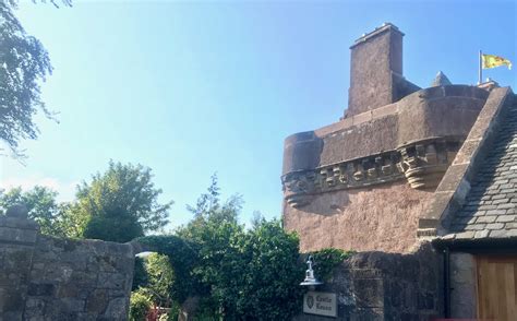 A Castle Stay in Scotland — Tricia O'Malley