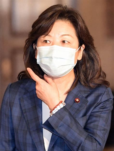 野田聖子氏、投票日に候補応援ツイート 「秘書が誤って投稿」 毎日新聞