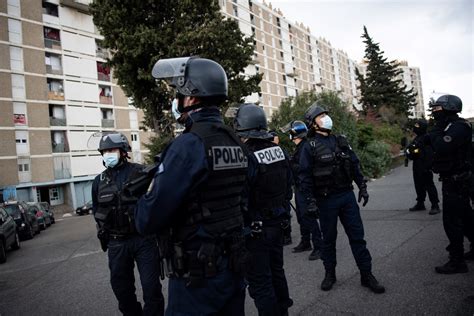 Épidémie de Covid 19 Société Le trafic de drogue diminue avec les