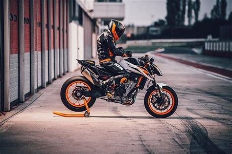 Ktm Duke R All You Need To Know About This Super Scalpel