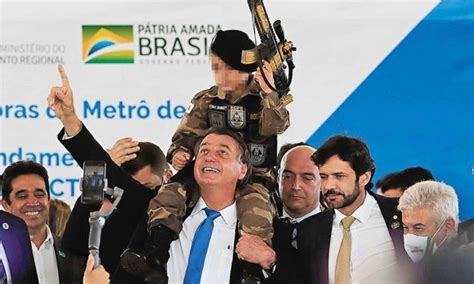 Bolsonaro Rebate Críticas Por Defesa De Armas Quando Alguém Invadir A