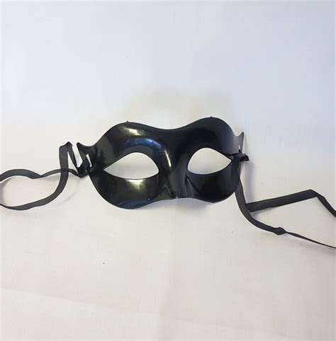 Plain Black Mask Code Scalliwags Costume Hire