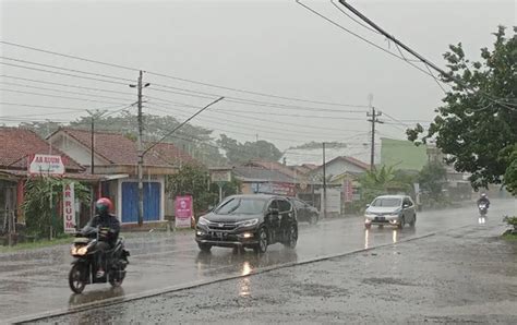 Jumat Kota Medan Diprediksi Diguyur Hujan Ringan Nasional