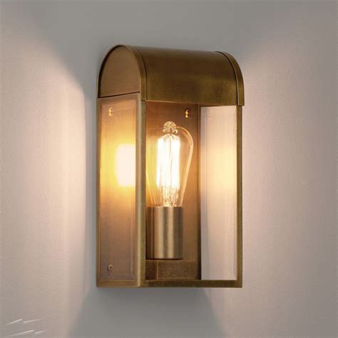 Ax7862 Newbury Antique Brass Outdoor Wall Light With Clear Diffuser Ip44 Rated E27es Max 60w