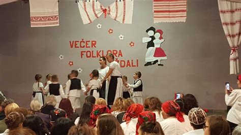 FOTO Ljubitelji kulturne baštine uživali u Večeri folklora u Ždali