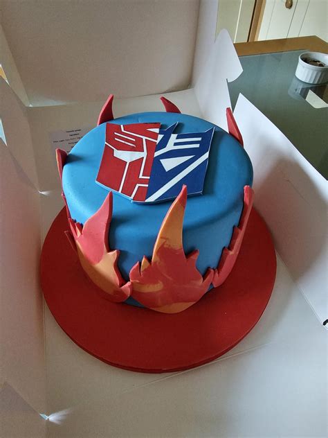 My sons birthday cake : r/transformers