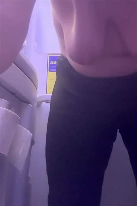 Explosive Squirt And Pussy Spread In The Airplane Toilet Amateur Porn Feat Putarankahotmilf