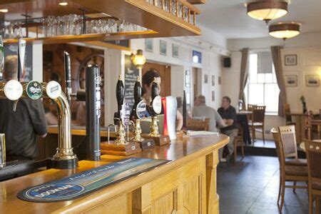 11 Of The Best Pubs And Bars Near Kilden Mor In Padstow And Why You