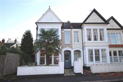 Cambridge Road Southend On Sea Ss1 4 Bed Semi Detached House £450 000