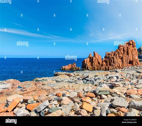 Roches Rouges Dans Les Rocce Rosse Plage Sardaigne Photo Stock Alamy