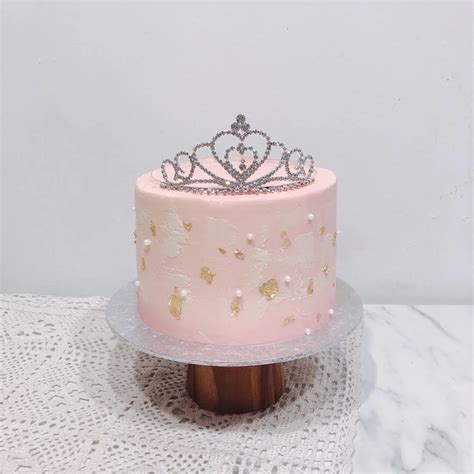 Silver Crown Pink Princess Crown Cake