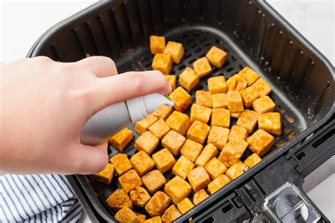 Crispy Air Fryer Tofu (fried in 15 minutes)