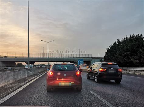 Bari Incidente Sulla Tangenziale Lunghe Code Borderline