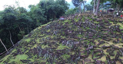 Gunung Padang Bukanlah Piramida