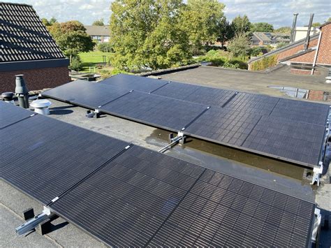 Zonnepanelen Plaatsen In Huissen 9 Stuks AEG Glas Op Glas Panelen