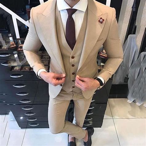 Venta Traje Elegantes Para Hombres En Stock