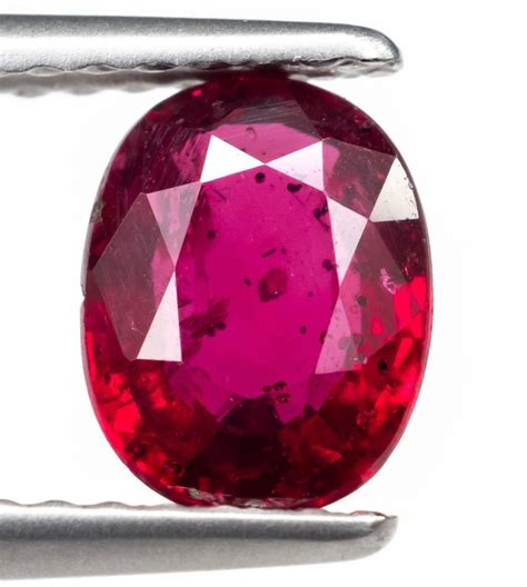 No Reserve Vivid Red Madagscar Ruby 1 12 Ct Catawiki