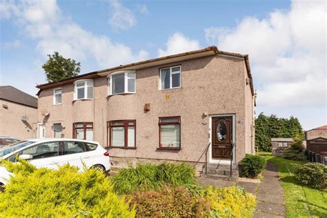 2 Bedroom Upper Cottage Flat For Sale In Castlemilk Crescent Croftfoot