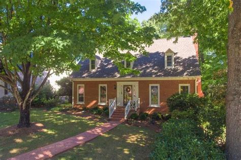 209 Village Green Sq Winston Salem Nc 27104 Mls 854748 Redfin