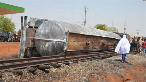 Niger Au moins 7 morts dans l explosion d un camion citerne à Zinder